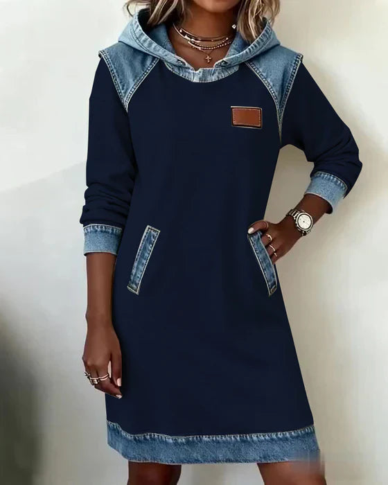 Lunariae – Modernes Kapuzenkleid