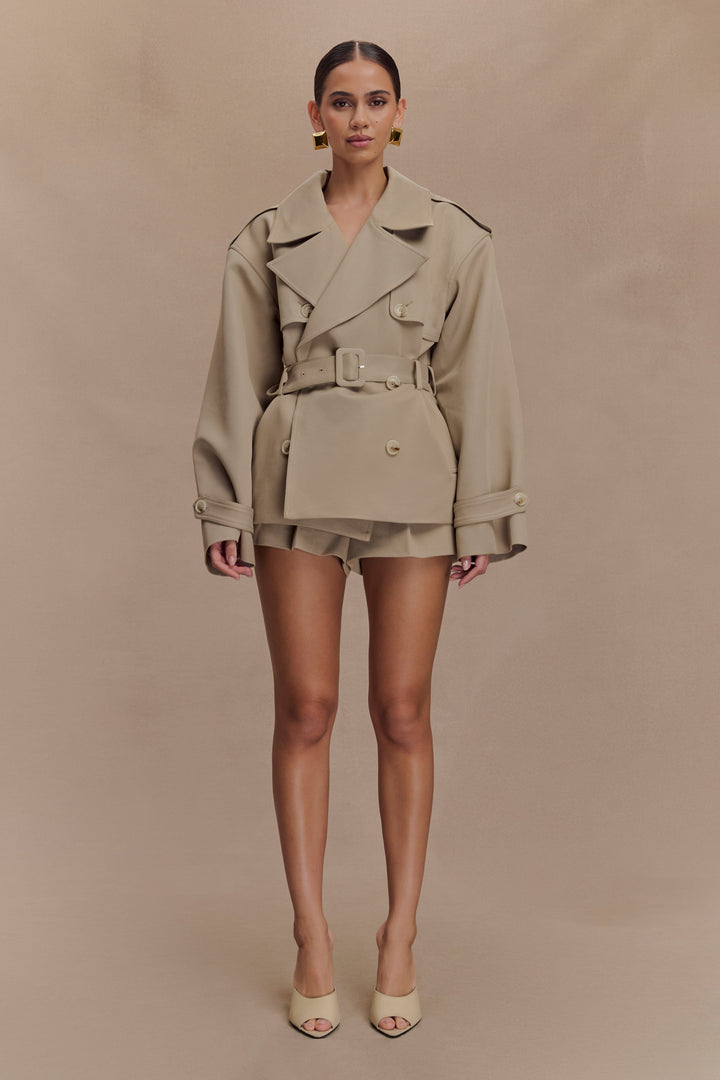 Massgeschneiderter kurzer Trenchcoat, klassisch elegant