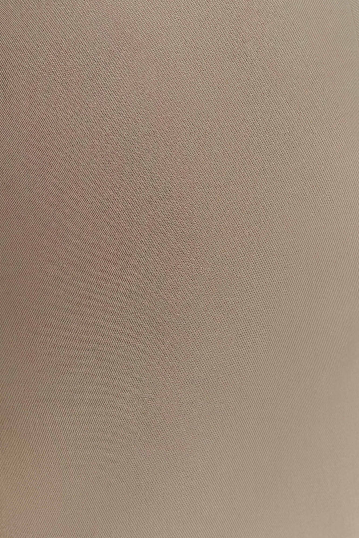 Massgeschneiderter kurzer Trenchcoat, klassisch elegant