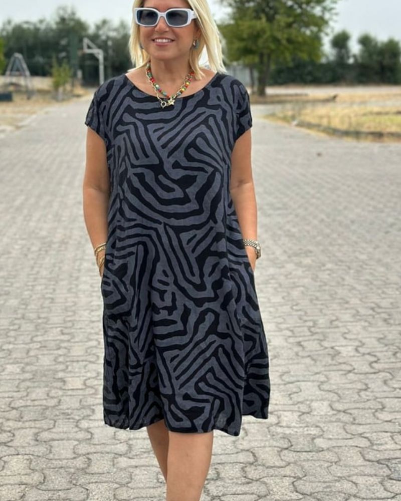 Nelia – Sommerkleid mit Rundhalsausschnitt und hübschem Aufdruck
