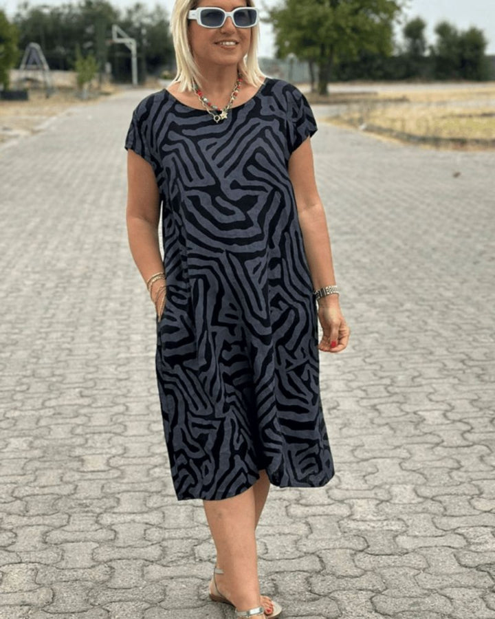 Nelia – Sommerkleid mit Rundhalsausschnitt und hübschem Aufdruck