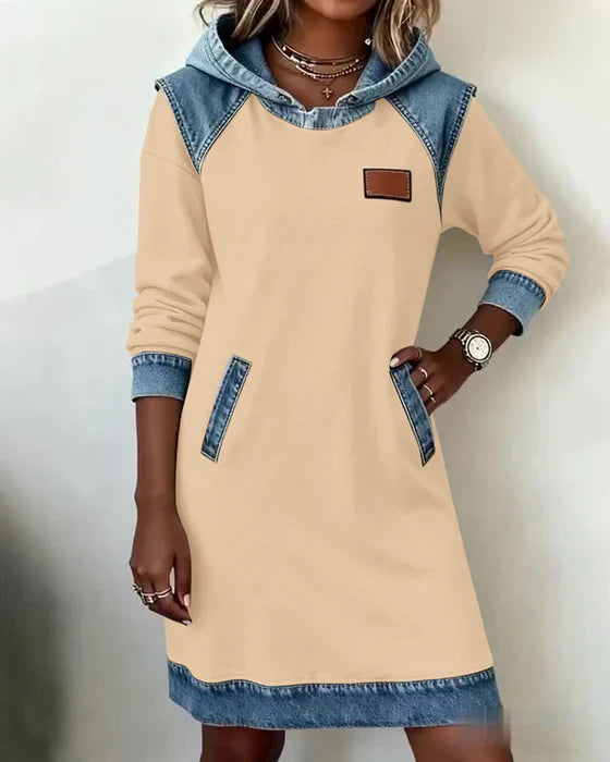 Lunariae – Modernes Kapuzenkleid