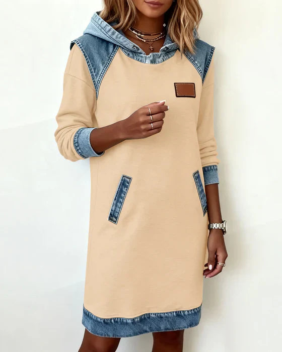 Lunariae – Modernes Kapuzenkleid