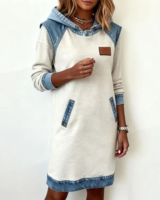 Lunariae – Modernes Kapuzenkleid