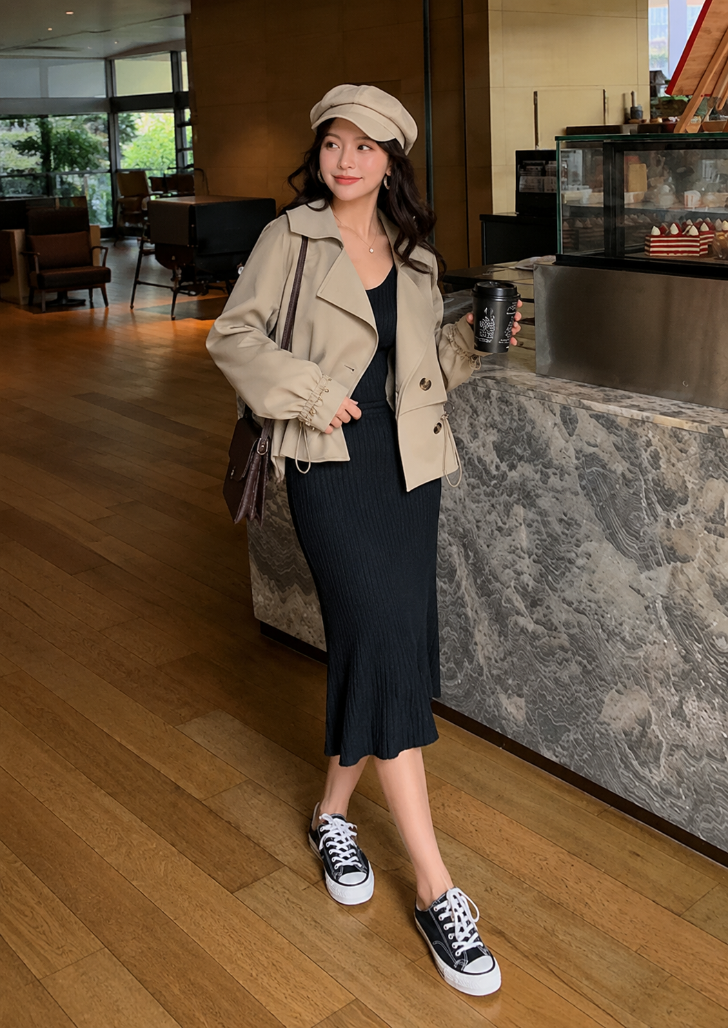 Kurzer Trenchcoat für mühelosen Stil