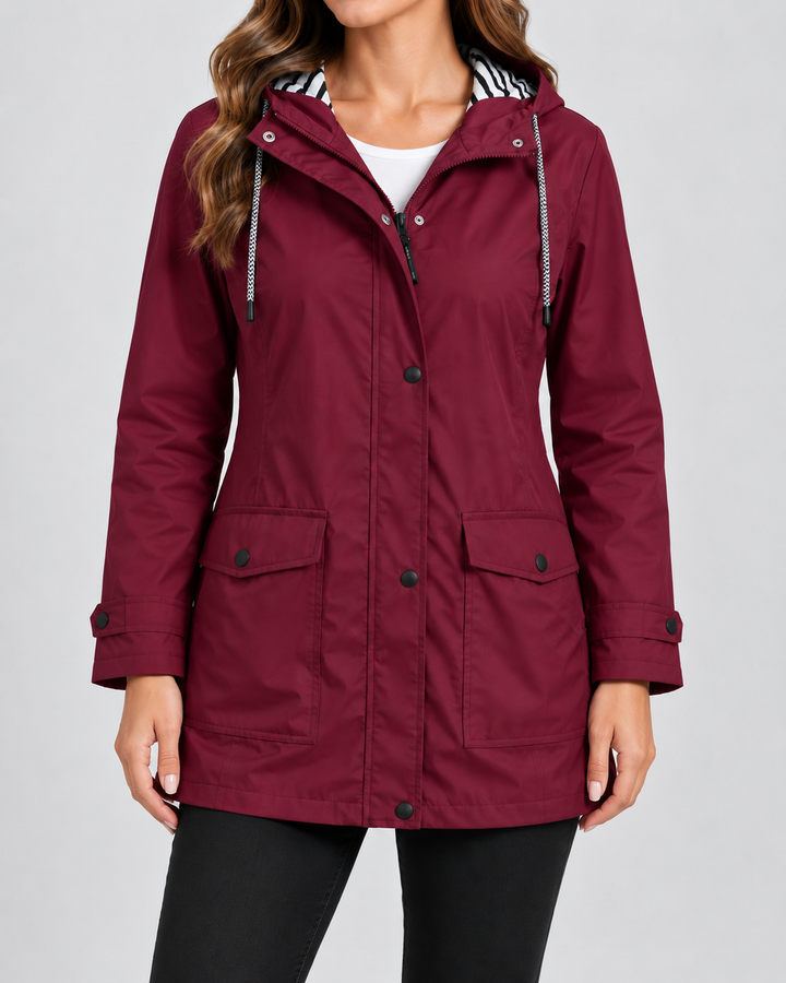 Wasserdichte Jacke mit Kapuze