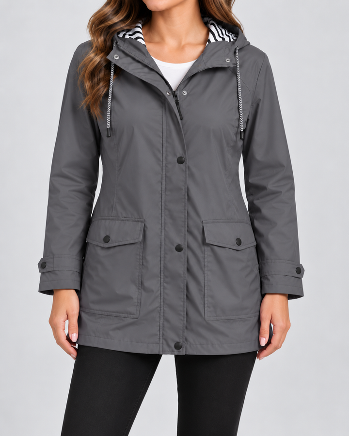 Wasserdichte Jacke mit Kapuze