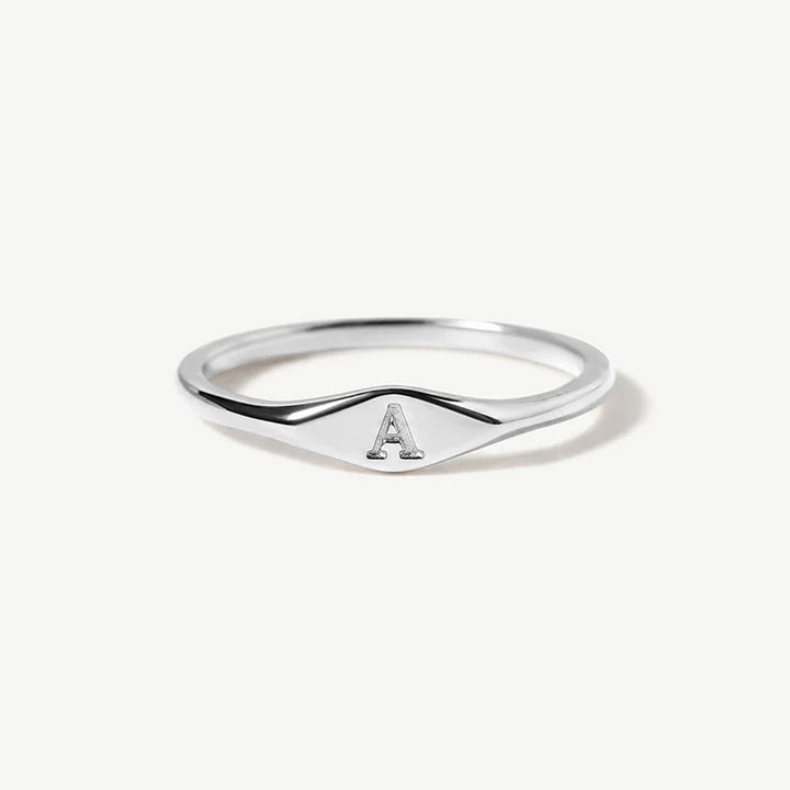 Zarte Initialring