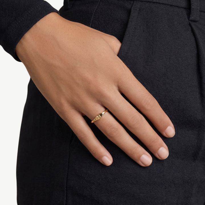 Zarte Initialring