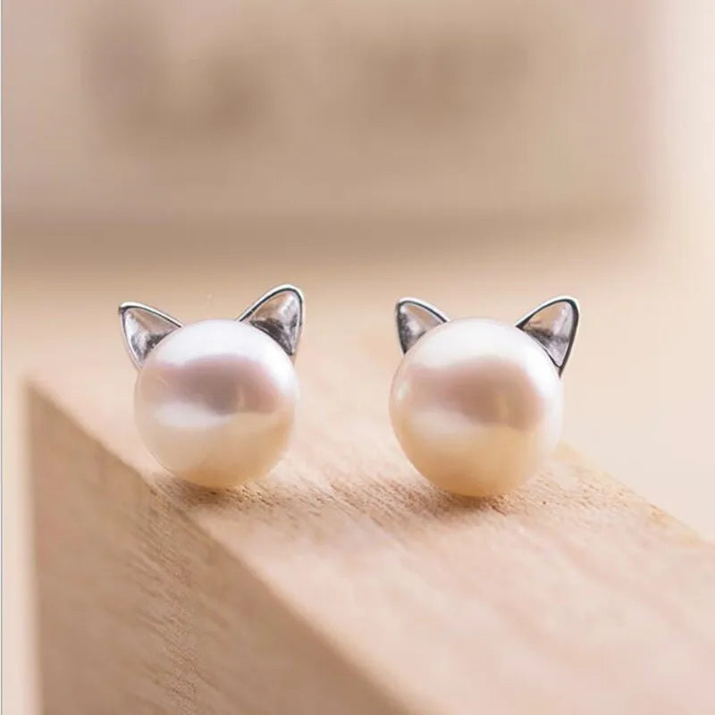 Ohrringe aus Sterlingsilber mit katzenförmiger Perle