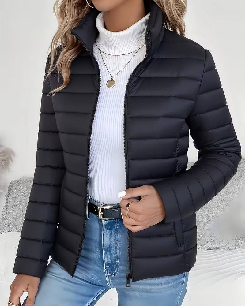 Eva I Leichte Pufferjacke mit Stehkragen und Reißverschluss