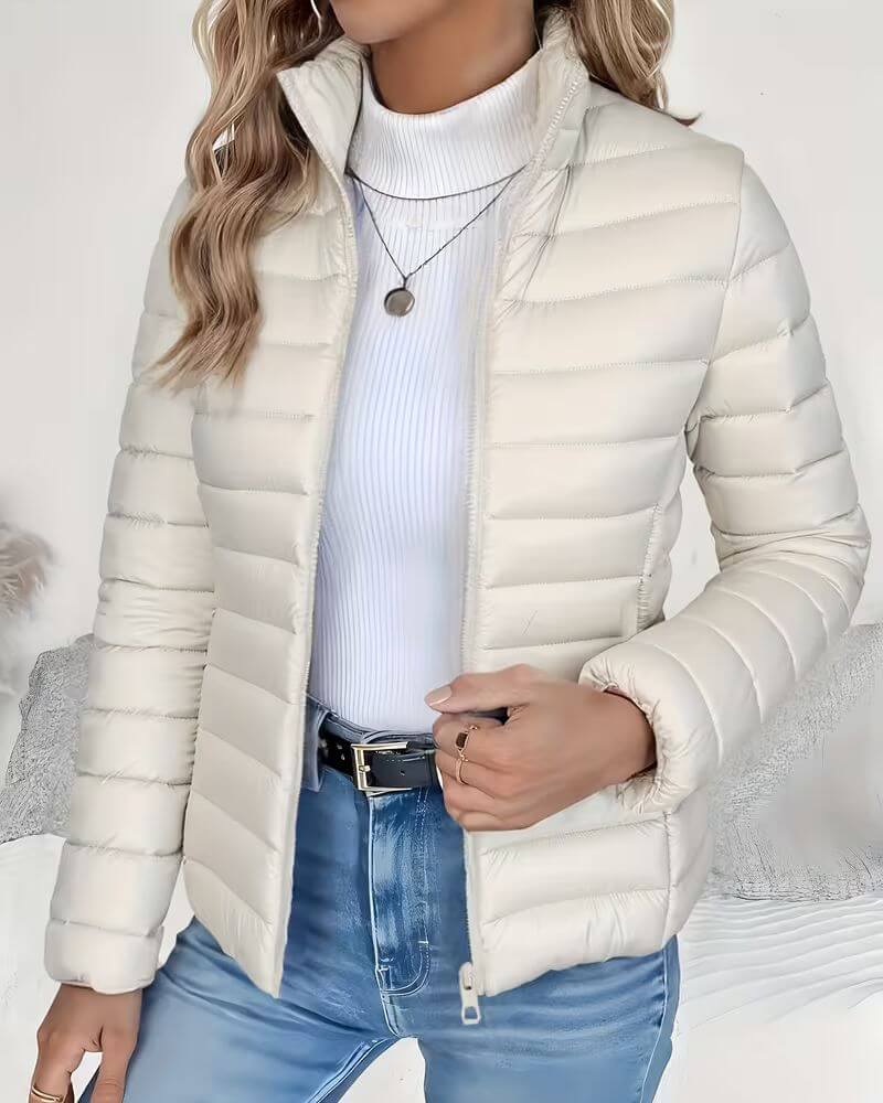 Eva I Leichte Pufferjacke mit Stehkragen und Reißverschluss