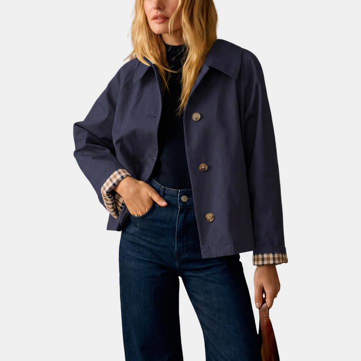 Damen Kurz-Trenchcoat mit kariertem Futter und goldenen Knöpfen