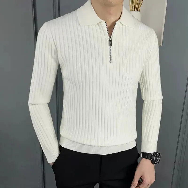 Eleganter Pullover mit Streifenmuster und Reißverschluss