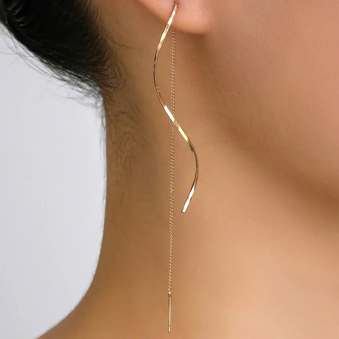 Lange Ohrringe mit Wellen-Design