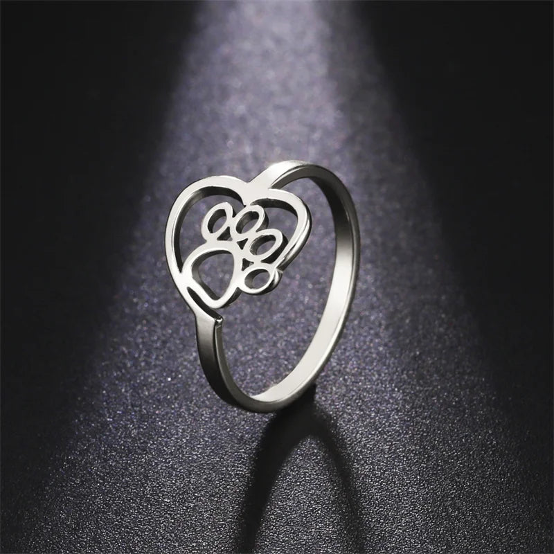 Ring mit Herz und Pfote aus Edelstahl für Tierliebhaber