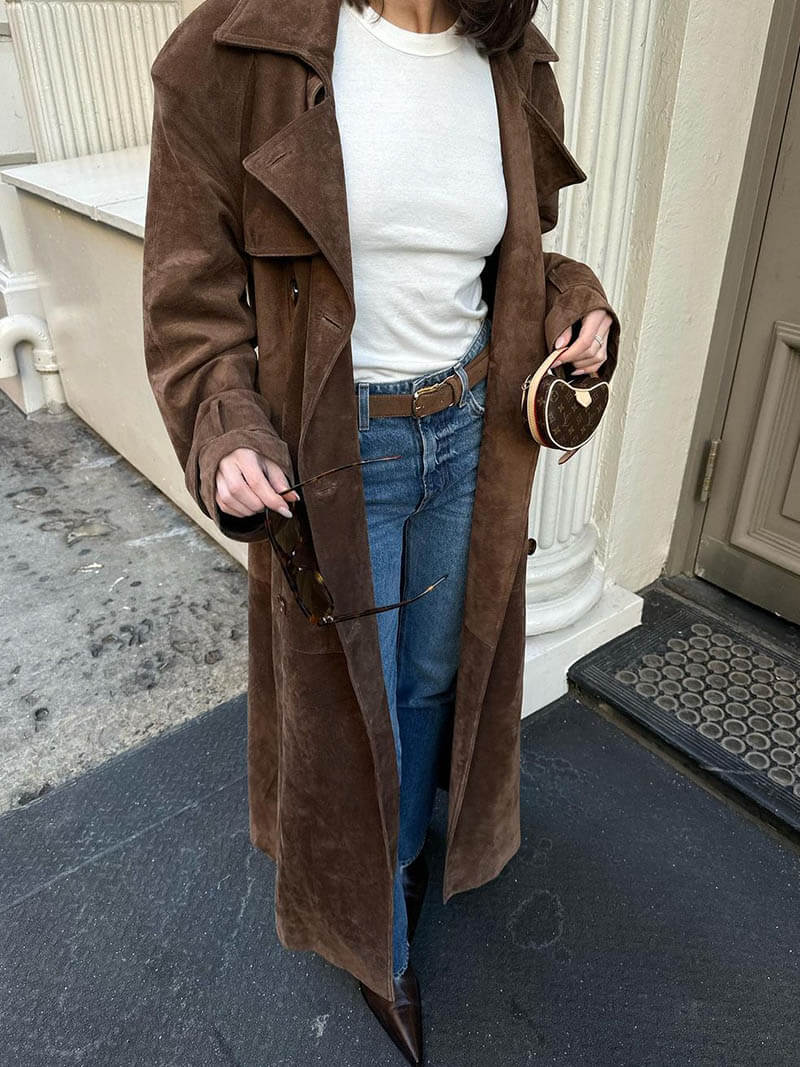 Eleganter langer Wildleder-Trenchcoat mit Taillengürtel