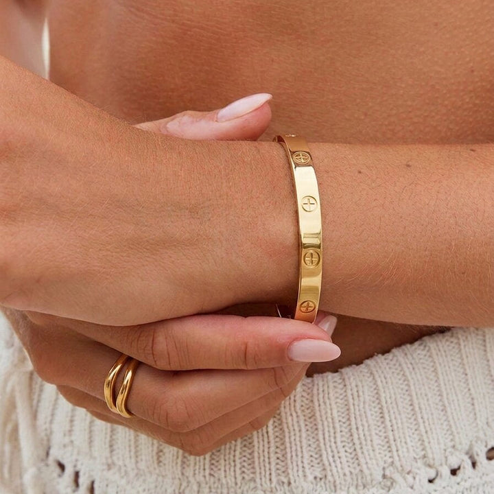 Klassisches Armreif-Armband