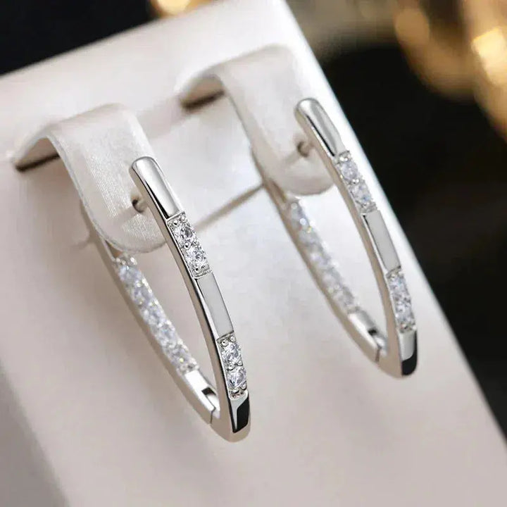Elegante Ohrringe mit Zirkonia-Steinen