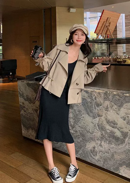Kurzer Trenchcoat für mühelosen Stil