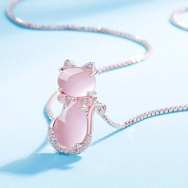 Halskette mit süßem rosa Katzenstein und Zirkon